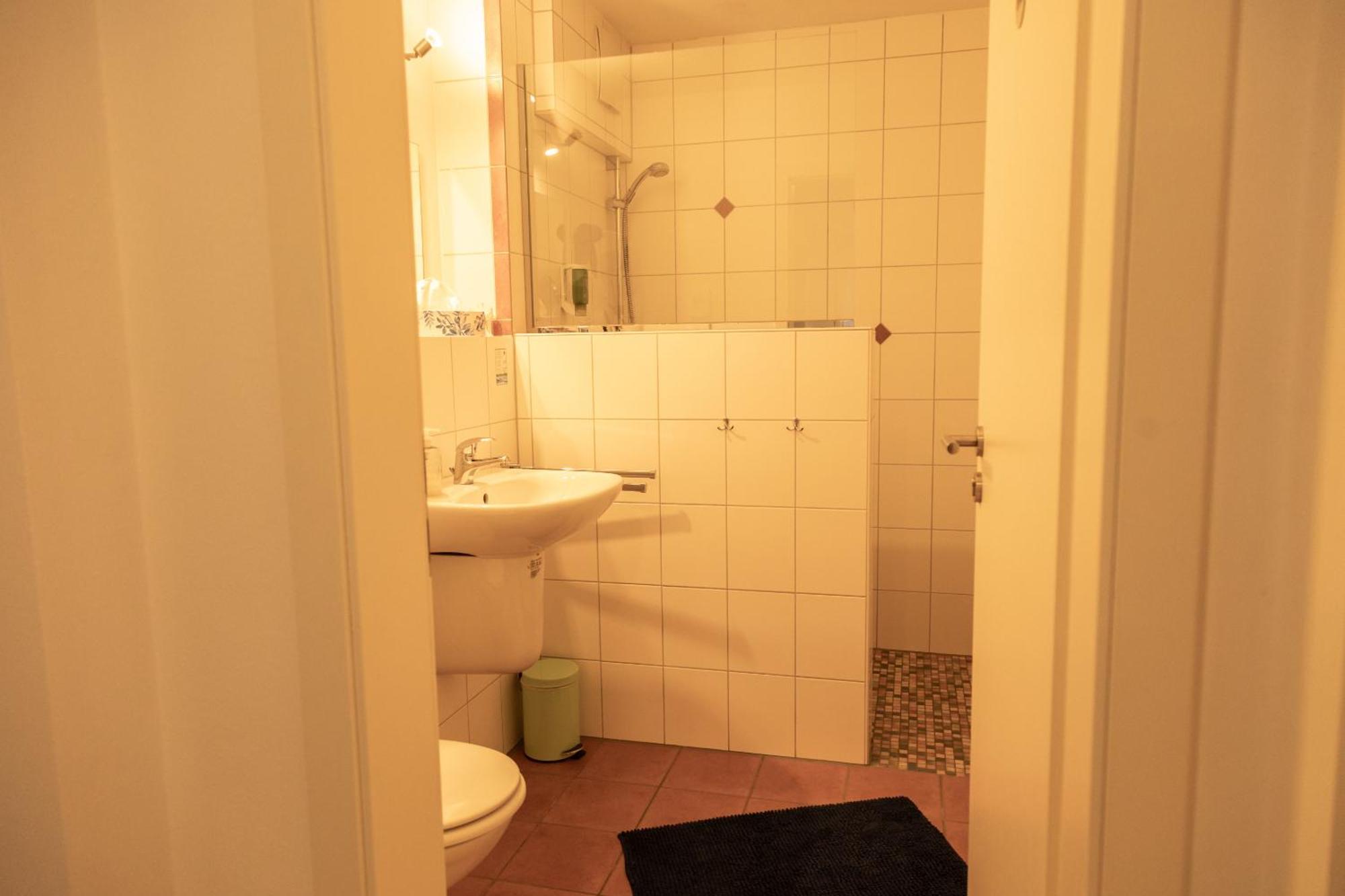 Double Room,1699129262:JPEG